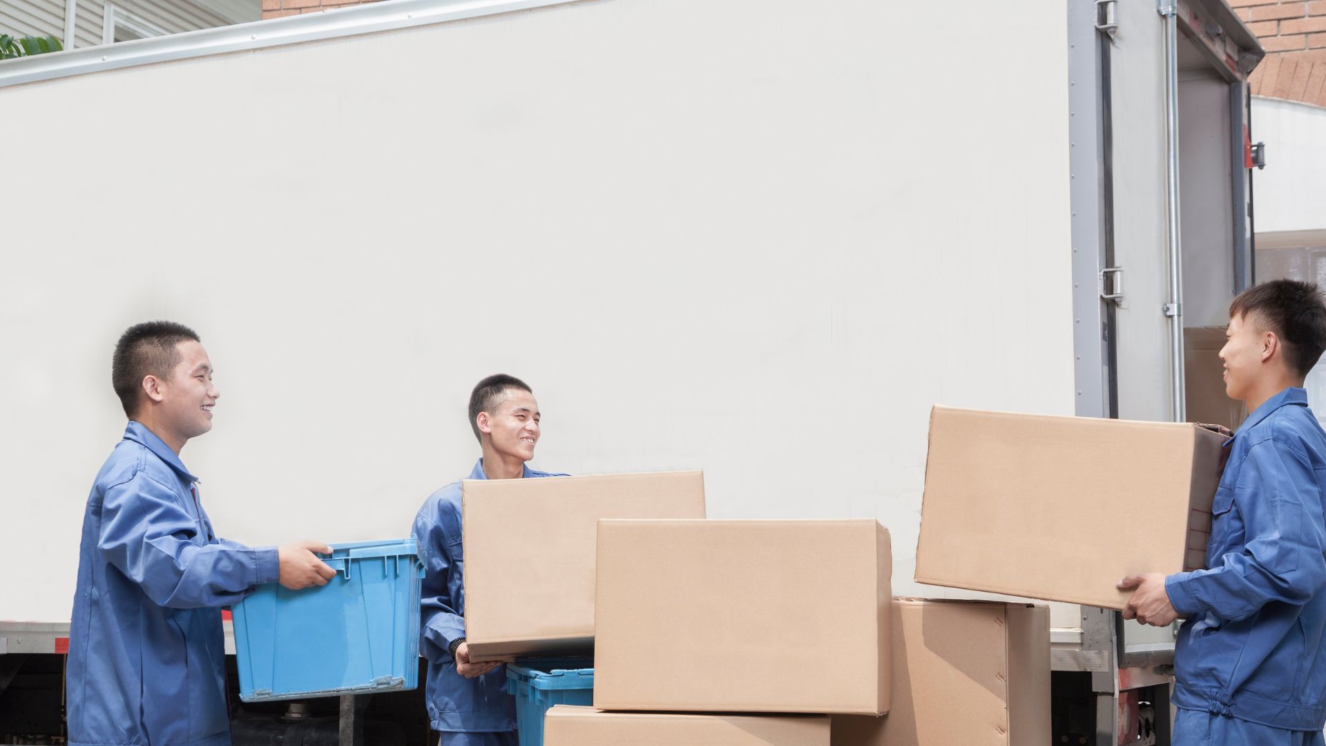 Featured image for “The Hidden Benefits of Hiring a Full-Service Moving Company in Virginia”